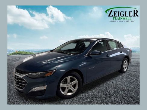 Used 2024 Chevrolet Malibu LS w/ Driver Confidence Package image 1