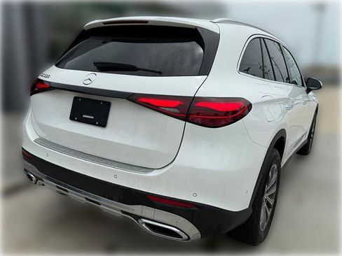 Used 2025 Mercedes-Benz GLC 300 image 8