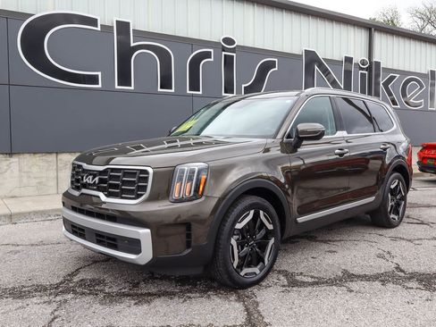 Used 2025 Kia Telluride S FWD image 1