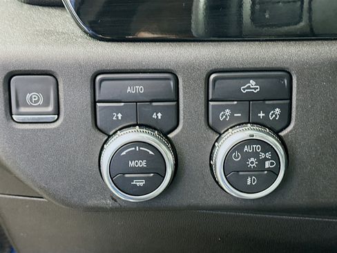 Used 2023 GMC Sierra 1500 Elevation image 16