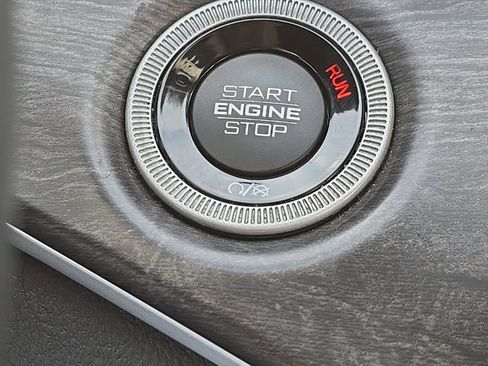 Used 2022 Jeep Grand Cherokee L Limited image 5