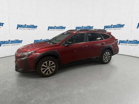 Used 2024 Subaru Outback Premium AWD/4WD image 5