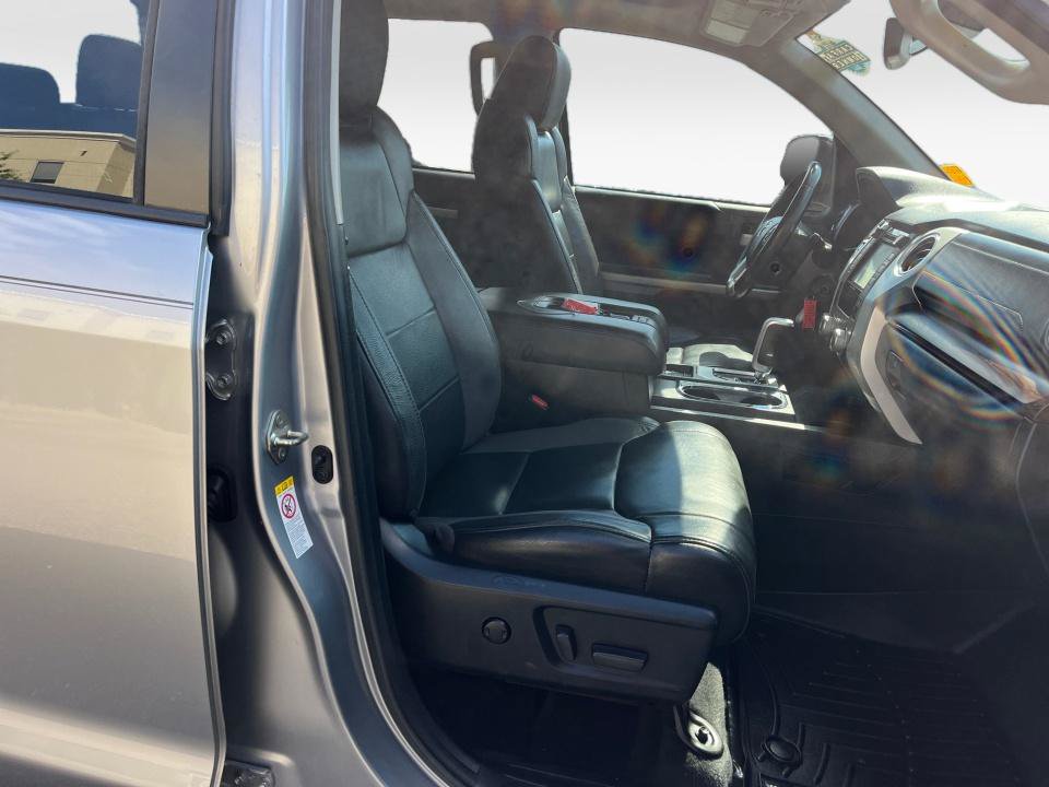 Used 2018 Toyota Tundra Limited w/ Limited Premium Package AWD/4WD image 27