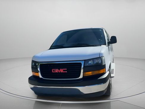Used 2024 GMC Savana 2500 w/ Driver Convenience Package image 8