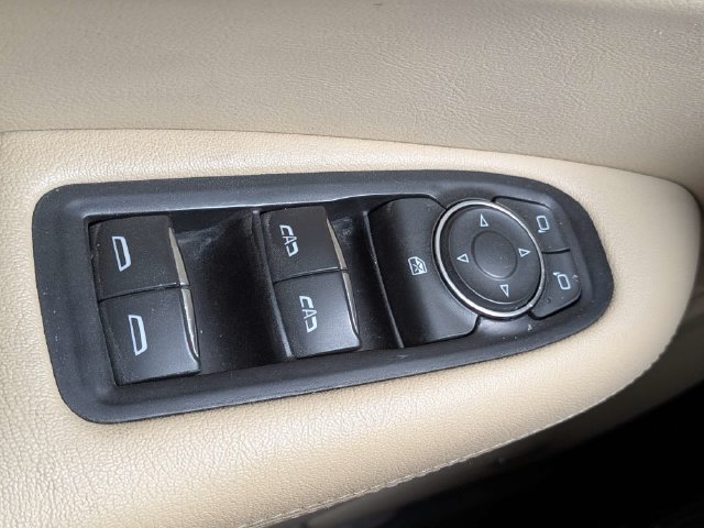 Used 2019 Cadillac XT5 FWD image 22