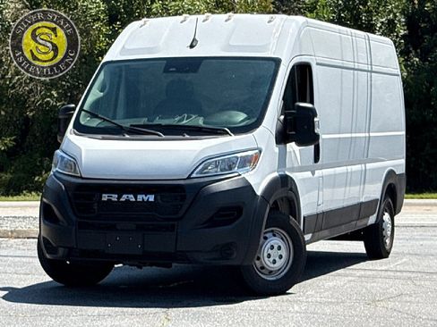 Used 2023 RAM ProMaster 2500 FWD image 1