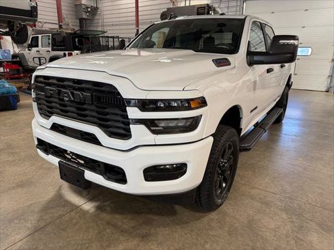 Certified 2025 RAM 2500 Big Horn AWD/4WD image 39
