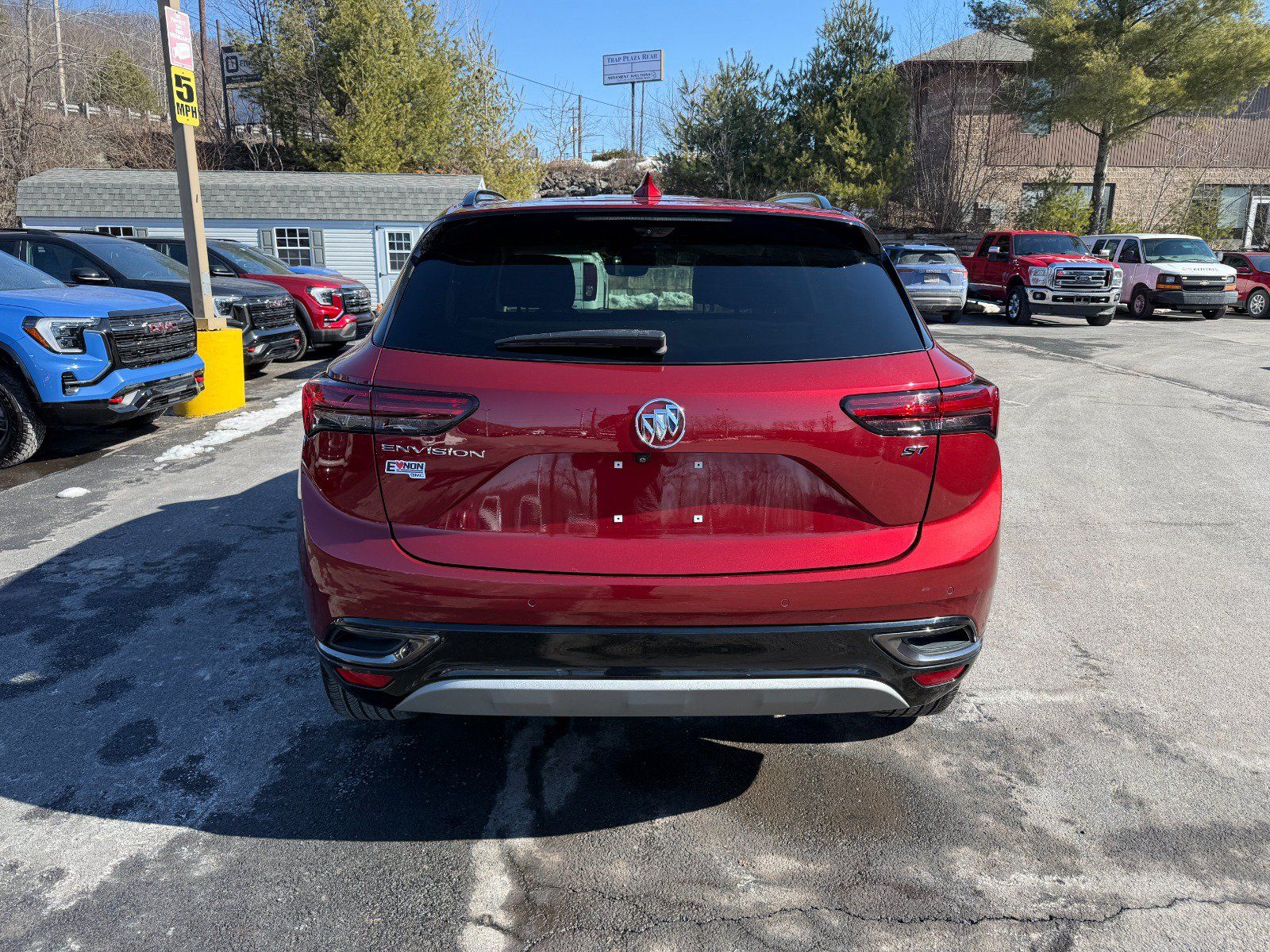 Certified 2022 Buick Envision Essence w/ Technology Package II FWD image 4