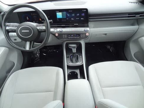 Used 2024 Hyundai Kona SEL FWD image 13