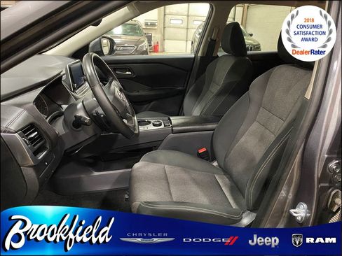 Used 2025 Nissan Rogue SV image 15