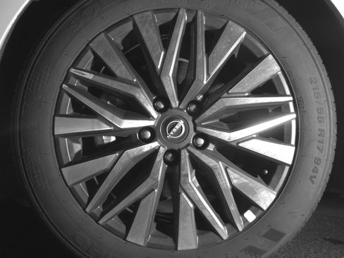 Used 2025 Nissan Altima 2.5 SV FWD image 12
