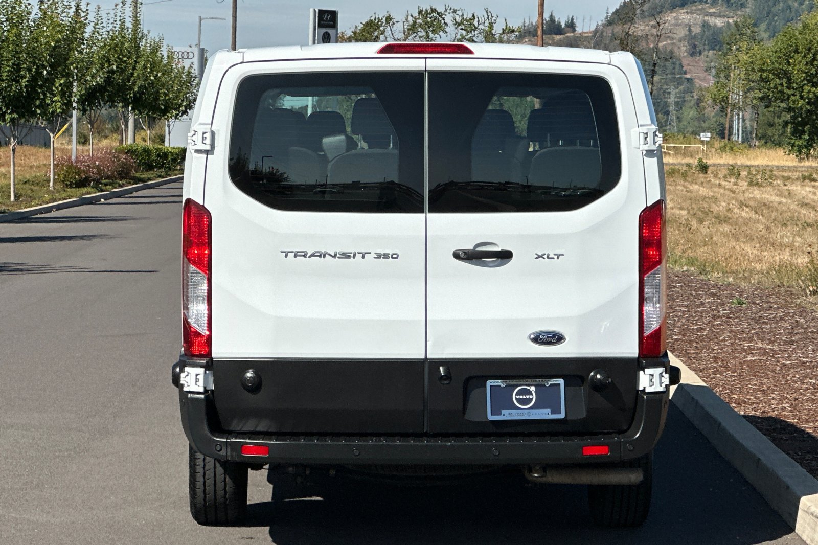 Used 2024 Ford Transit 350 XLT RWD image 4