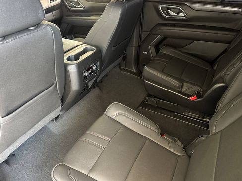 Used 2022 Chevrolet Tahoe RST w/ Luxury Package AWD/4WD image 27
