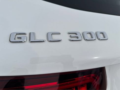 Used 2020 Mercedes-Benz GLC 300 image 31