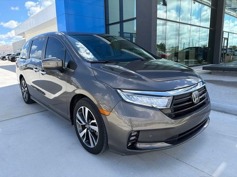 Used 2022 Honda Odyssey Touring image 3