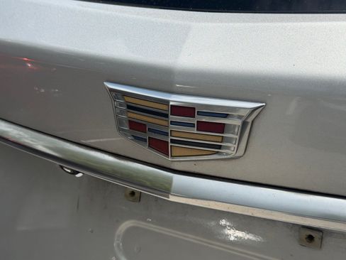 Used 2019 Cadillac XT5 Luxury FWD image 9