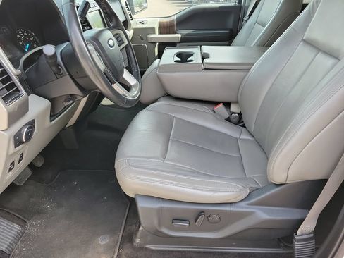 Used 2020 Ford F150 Lariat w/ Equipment Group 501A Mid AWD/4WD image 10