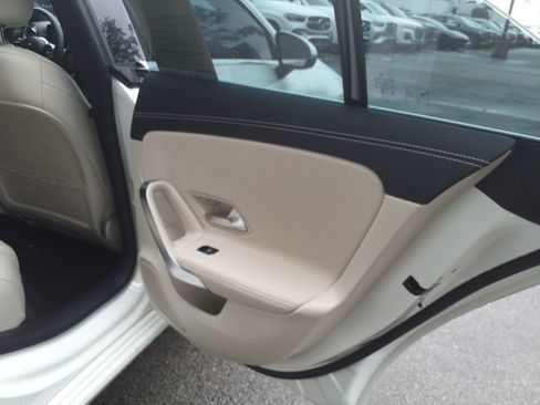 Used 2023 Mercedes-Benz CLA 250 image 14