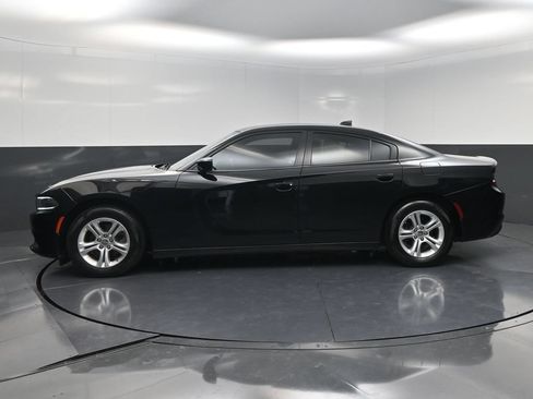 Used 2023 Dodge Charger SXT RWD image 3