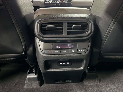 Used 2025 Honda Pilot EX-L image 49