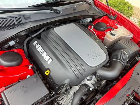 Used 2022 Dodge Charger R/T RWD image 5