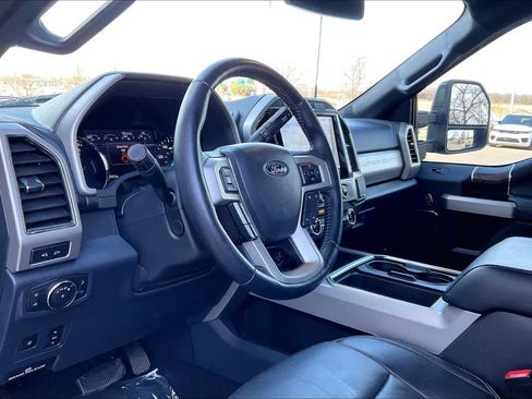 Used 2022 Ford F350 Lariat w/ Tremor Off-Road Package image 18