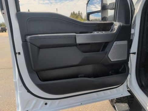 Used 2023 Ford F250 Lariat w/ Lariat Ultimate Package AWD/4WD image 24