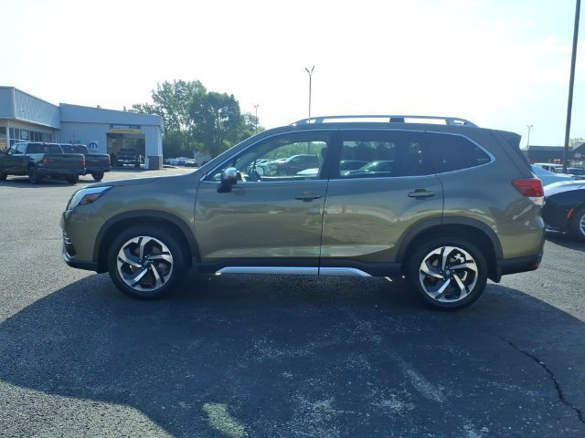 Used 2022 Subaru Forester Touring AWD/4WD image 4