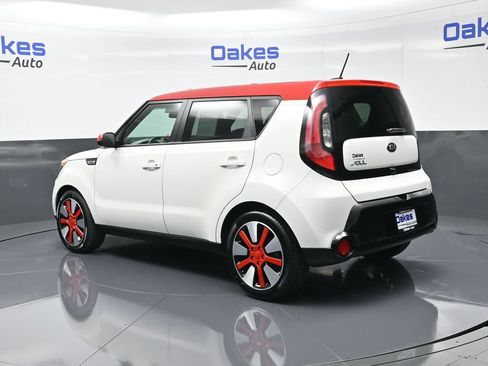 Used 2016 Kia Soul + w/ Designer's Package FWD image 6