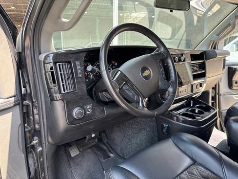 Used 2023 Chevrolet Express 2500 Extended RWD image 10