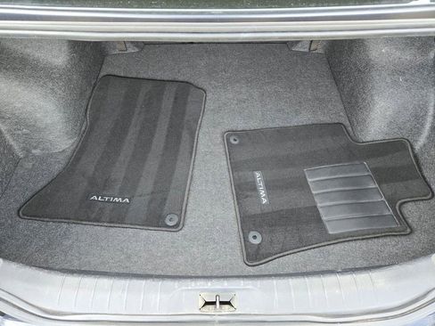 Used 2024 Nissan Altima 2.5 SV image 6