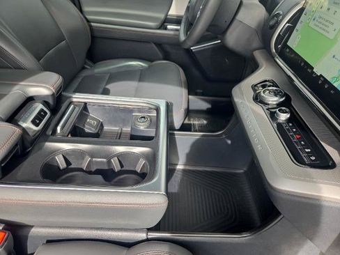 Certified 2025 Ford Expedition Active AWD/4WD image 35