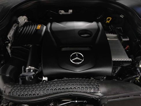 Used 2019 Mercedes-Benz GLC 300 image 17