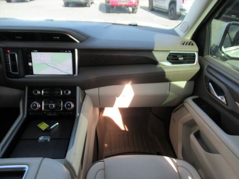 Used 2022 GMC Yukon Denali image 13