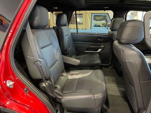Used 2023 Toyota Sequoia Platinum image 42