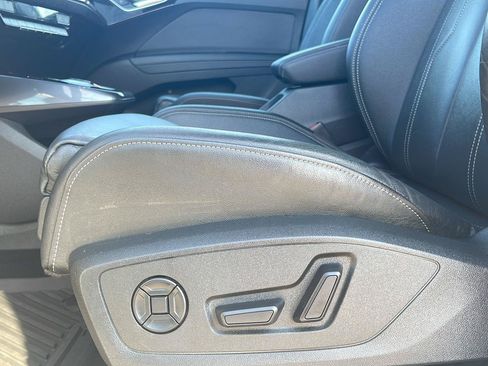 Used 2022 Audi Q4 e-tron Premium Plus w/ Premium Plus AWD/4WD image 20