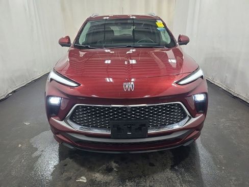 Used 2024 Buick Encore GX Avenir w/ Avenir Technology Package image 2