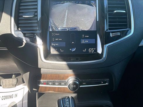 Used 2018 Volvo XC90 T6 Momentum w/ Convenience Package image 15