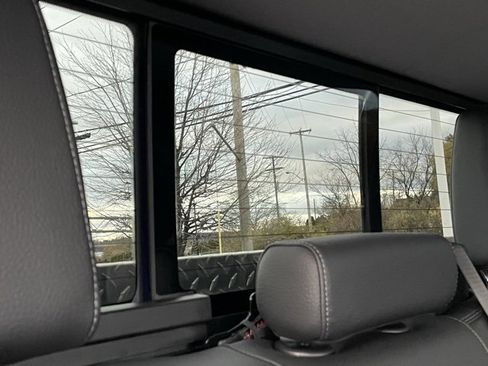 Used 2023 GMC Sierra 3500 Denali image 40