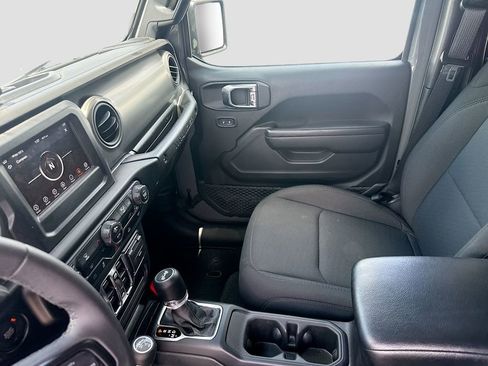 Used 2023 Jeep Wrangler Unlimited AWD/4WD image 26