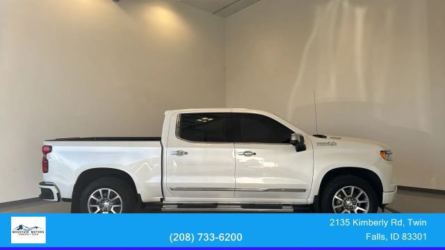 Used 2024 Chevrolet Silverado 1500 High Country w/ Technology Package AWD/4WD image 8
