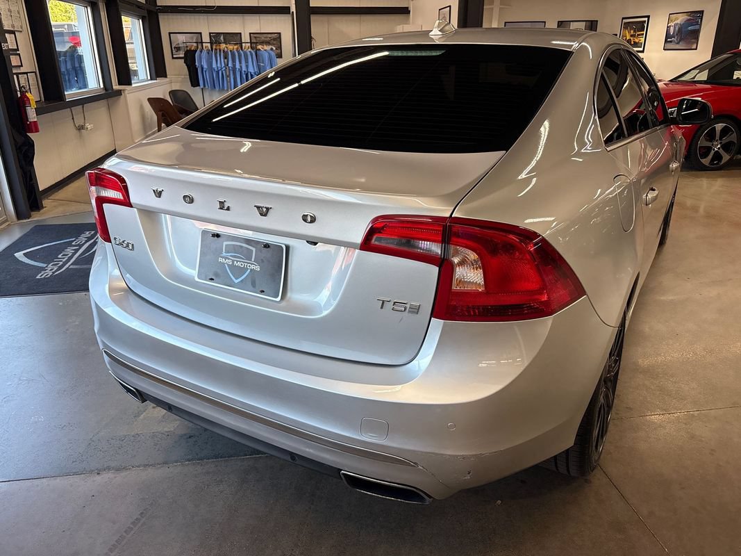 Used 2017 Volvo S60 T5 Inscription FWD image 10