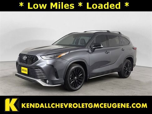 Used 2025 Toyota Highlander XSE image 1