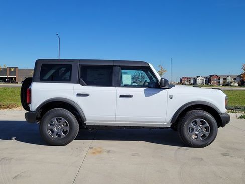 New 2025 Ford Bronco Big Bend image 2