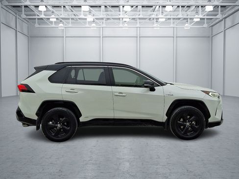 Used 2020 Toyota RAV4 XSE image 7