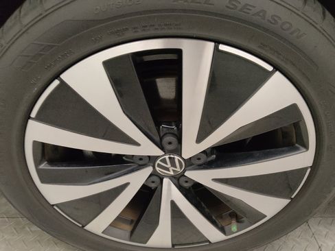 Used 2022 Volkswagen Taos SE FWD image 31