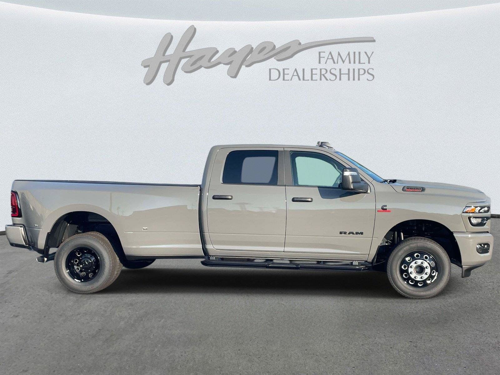 New 2027 RAM 3500 Big Horn AWD/4WD image 3