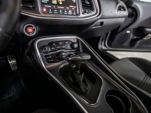 Used 2019 Dodge Challenger SRT Hellcat image 35