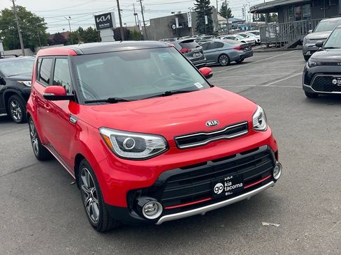 Used 2019 Kia Soul ! w/ Technology Package FWD image 3