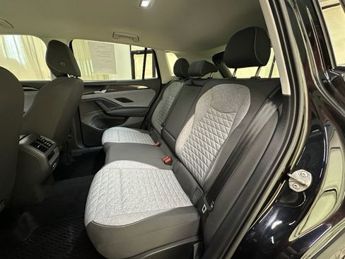 Used 2025 Volkswagen Tiguan S w/ 18" Wheel Package AWD/4WD image 19